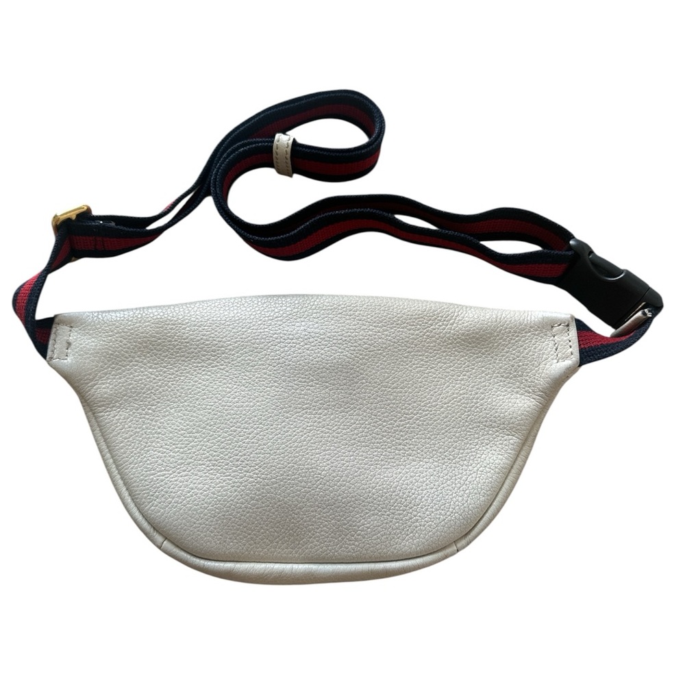 Gucci Ivory Leather Belt Bag with Gold Accents - Picture 3 of 6